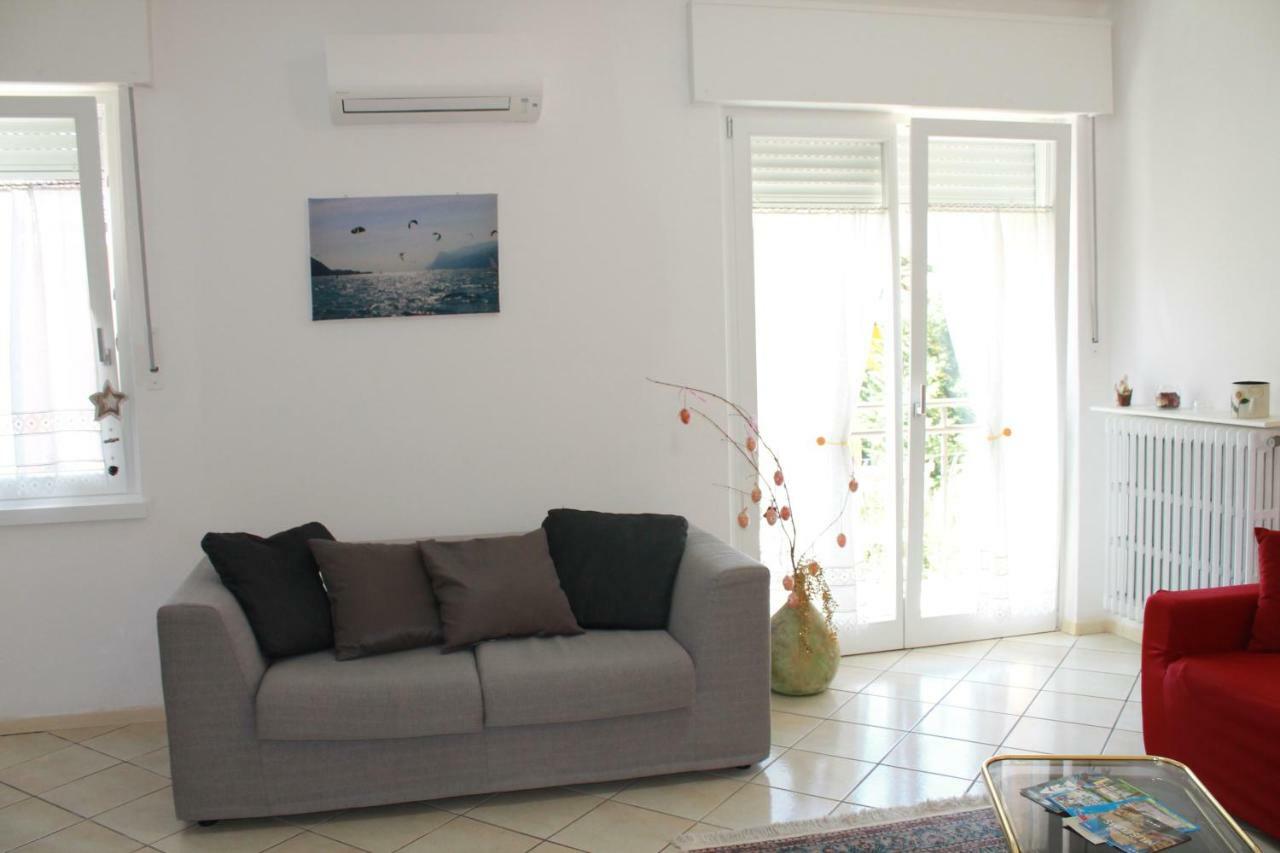 Casa Vacanze Claudette Arco Buitenkant foto